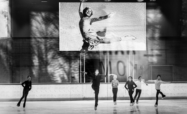 Trener Anna Pushkova fra OSK er endelig i gang med trening i Sonja Henie ishall. Alle foto: Gunvor Bay